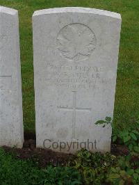 Etaples Military Cemetery - Pulver, W R